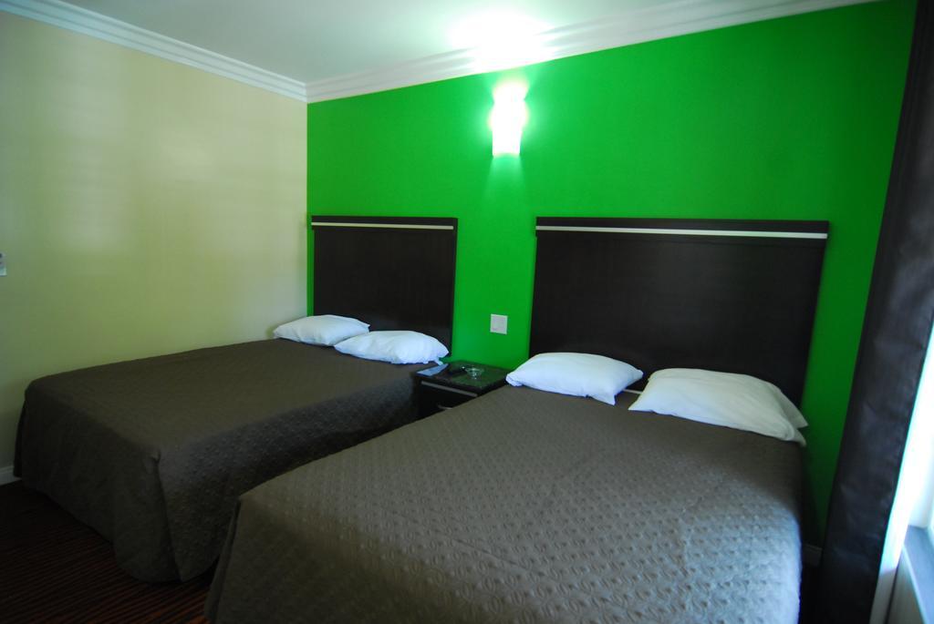 Studio City Inn - Near Universal Studios Hollywood Los Angeles Room photo